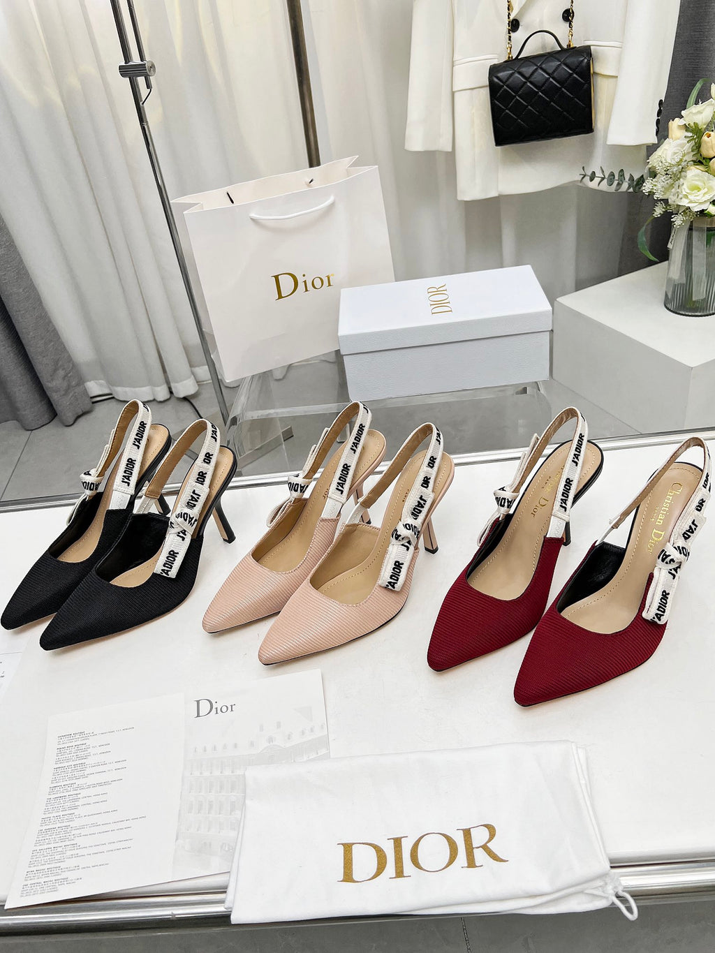 Z2Q55D44  Popular leather High heels