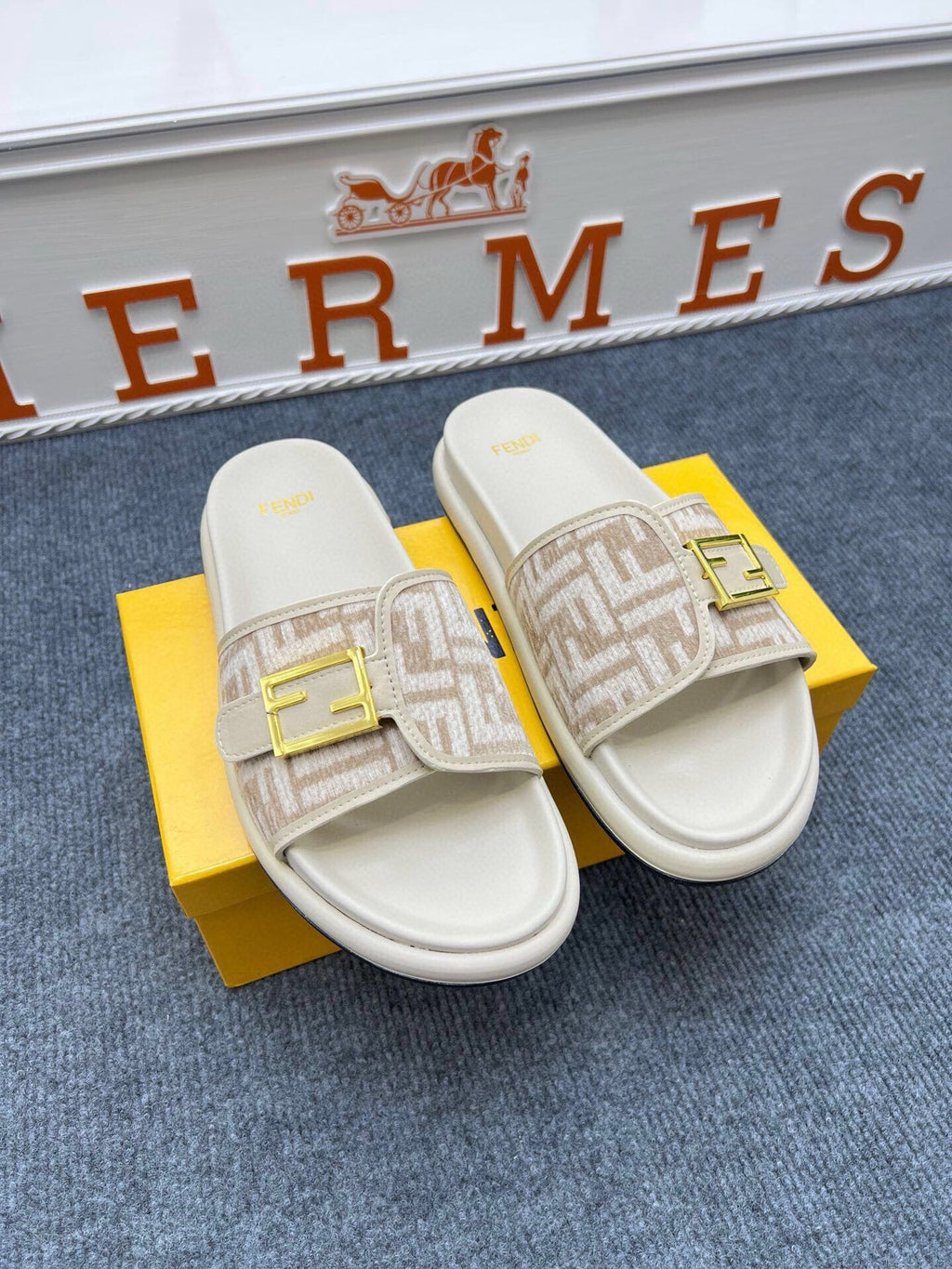 Z5ZF37 Popular slippers