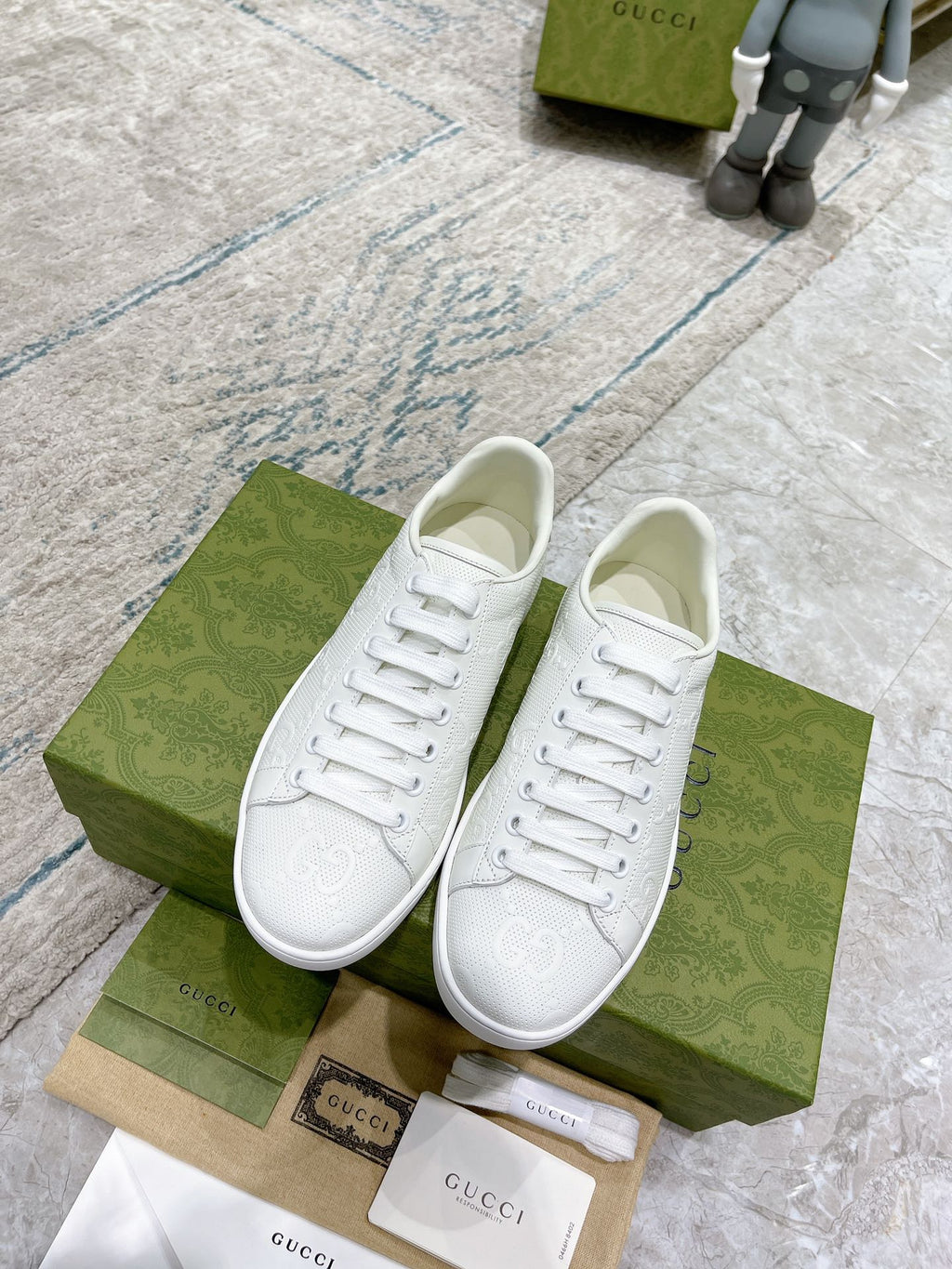 Z2Q105B200 Popular high-quality Shoes