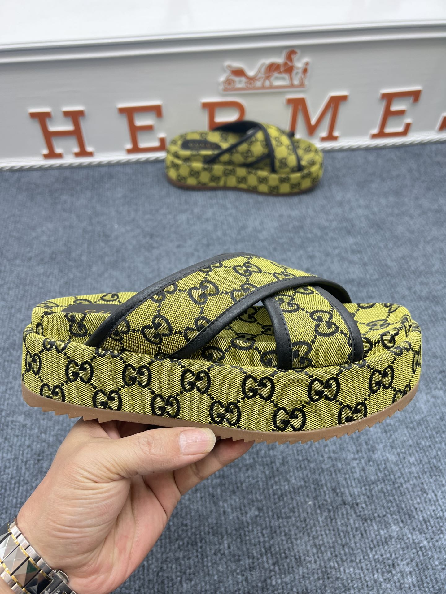 Z5YB69 Popular Slippers