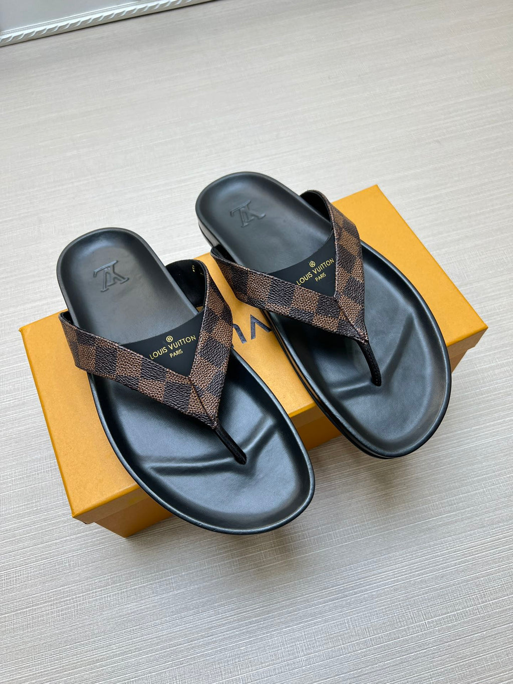 Z5ZE85 Popular slippers