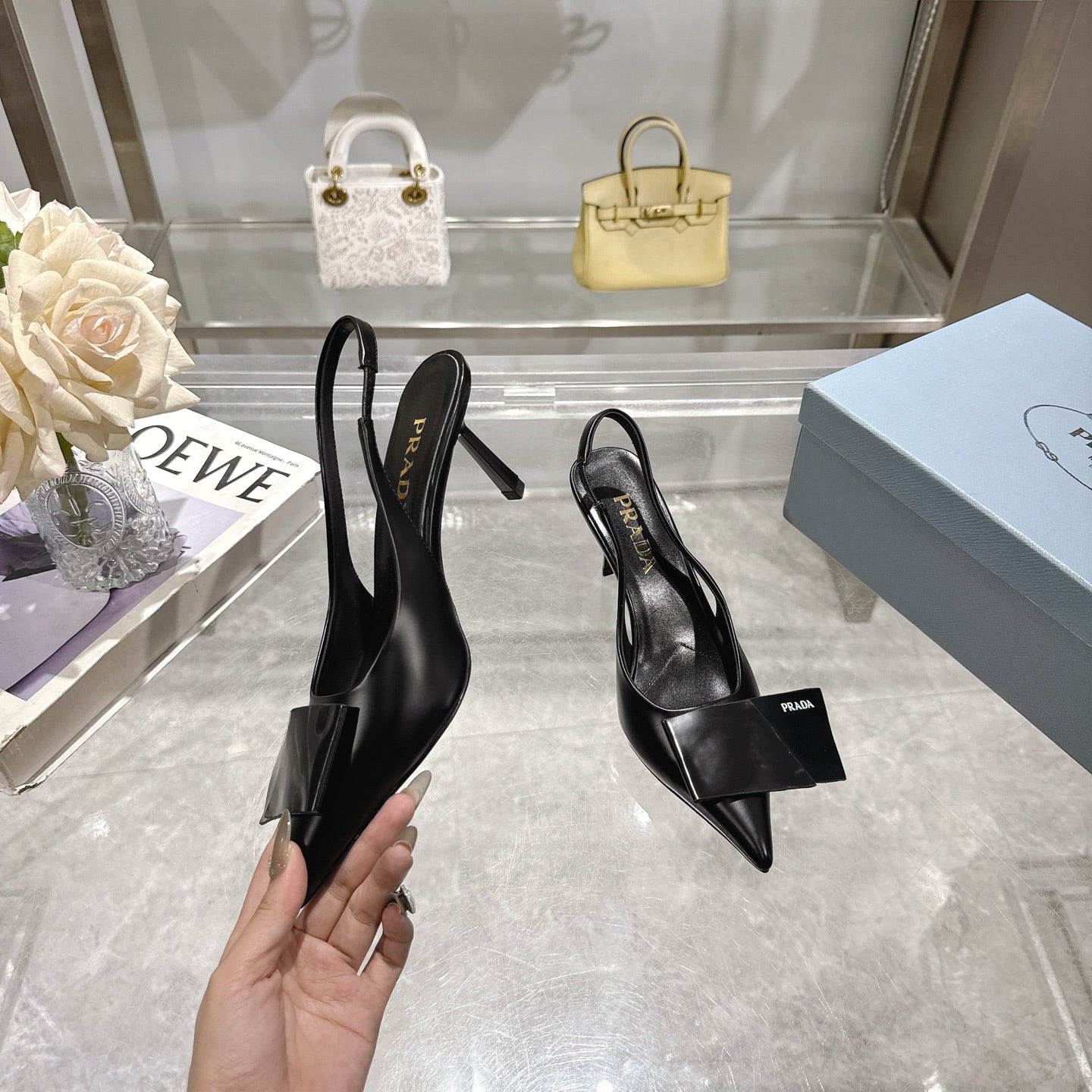 Z2Q55P41 Popular  leather High heels