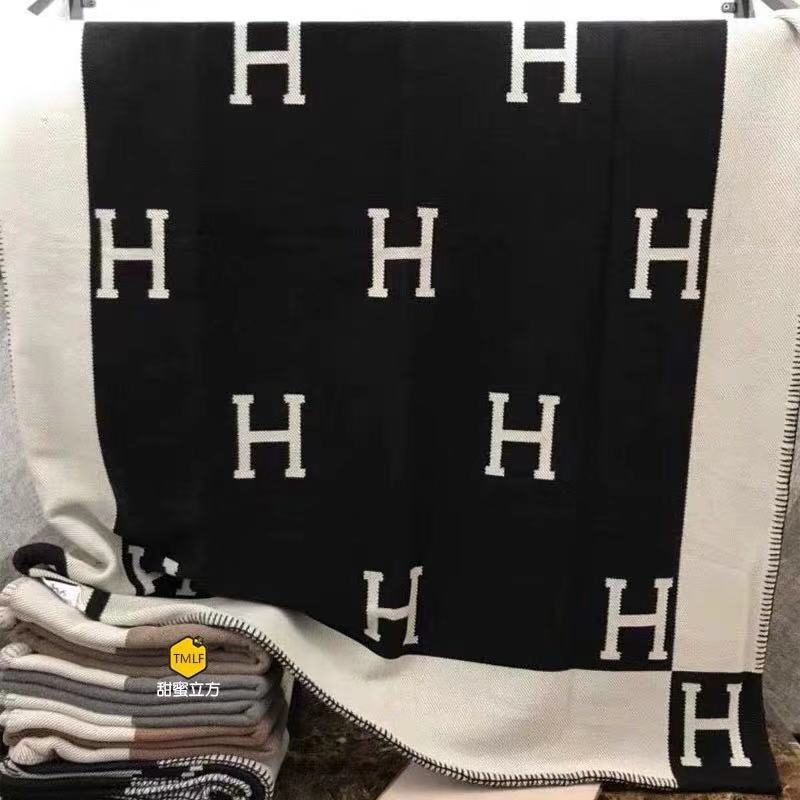 W1R86H28 Popular blanket