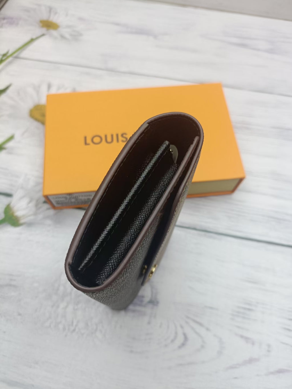 B1X43E93 Popular  leather wallets
