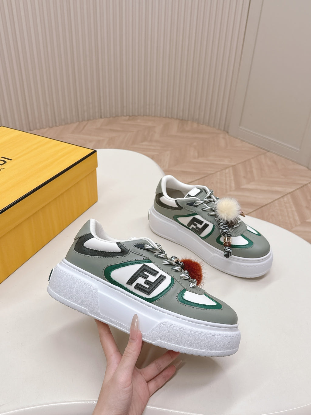 Z2Q105F417 Popular high-quality Shoes