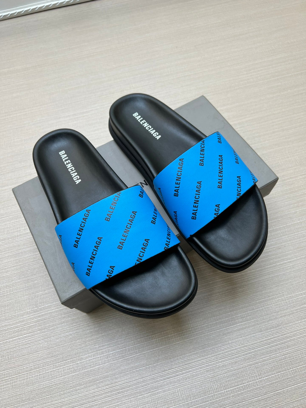 Z5ZJ99 Popular slippers