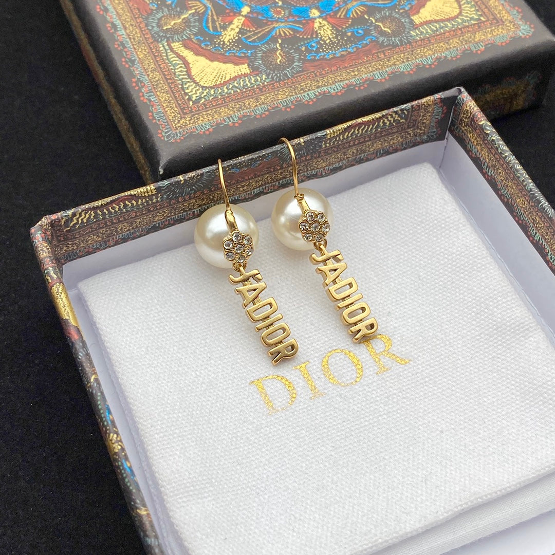 X1Y83D186E Popular  Earrings