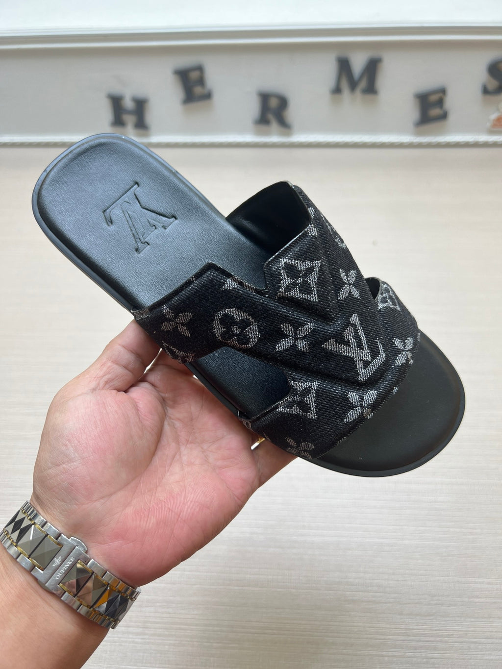 Z5ZE32 Popular slippers