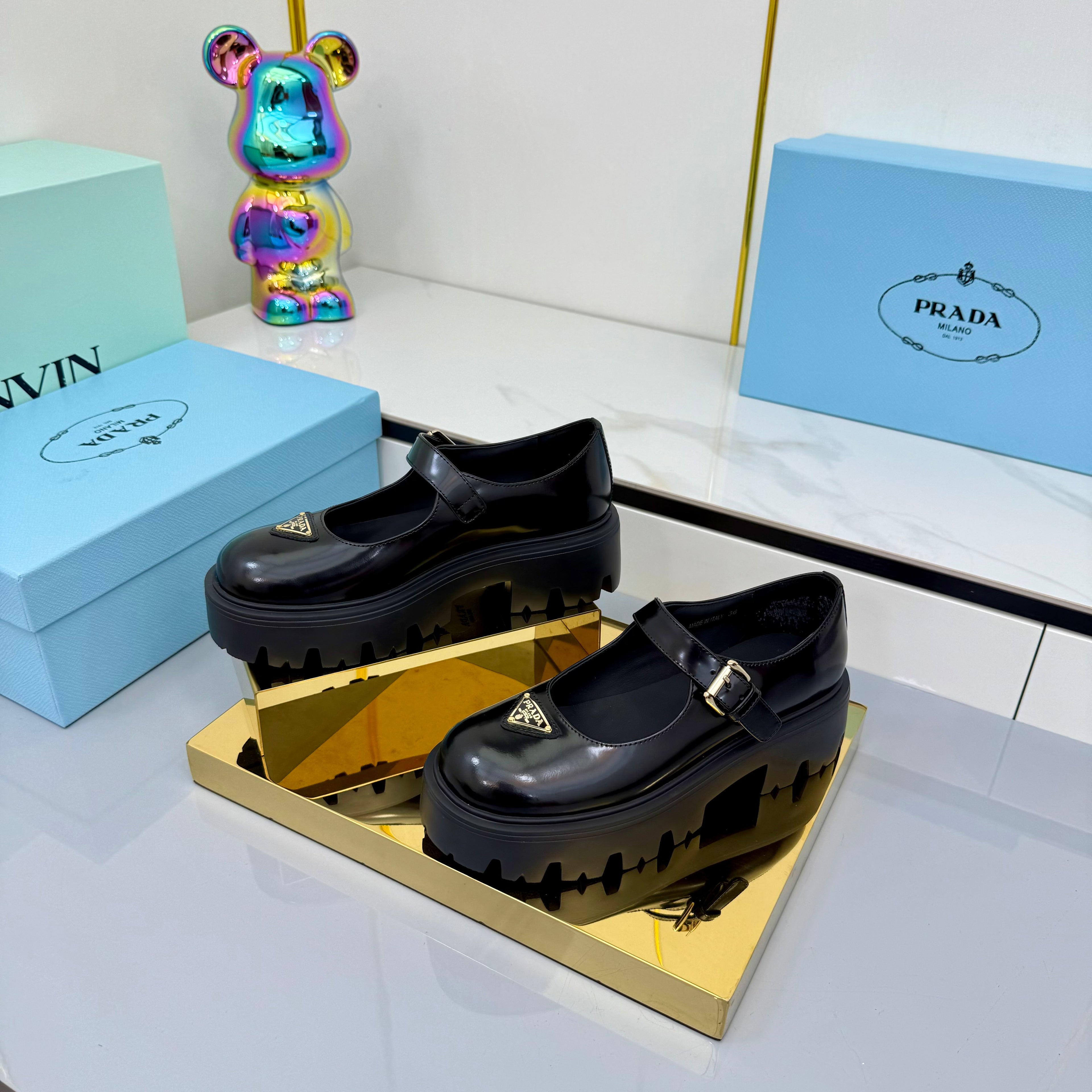 Z2Q105P308 Popular high-quality Shoes