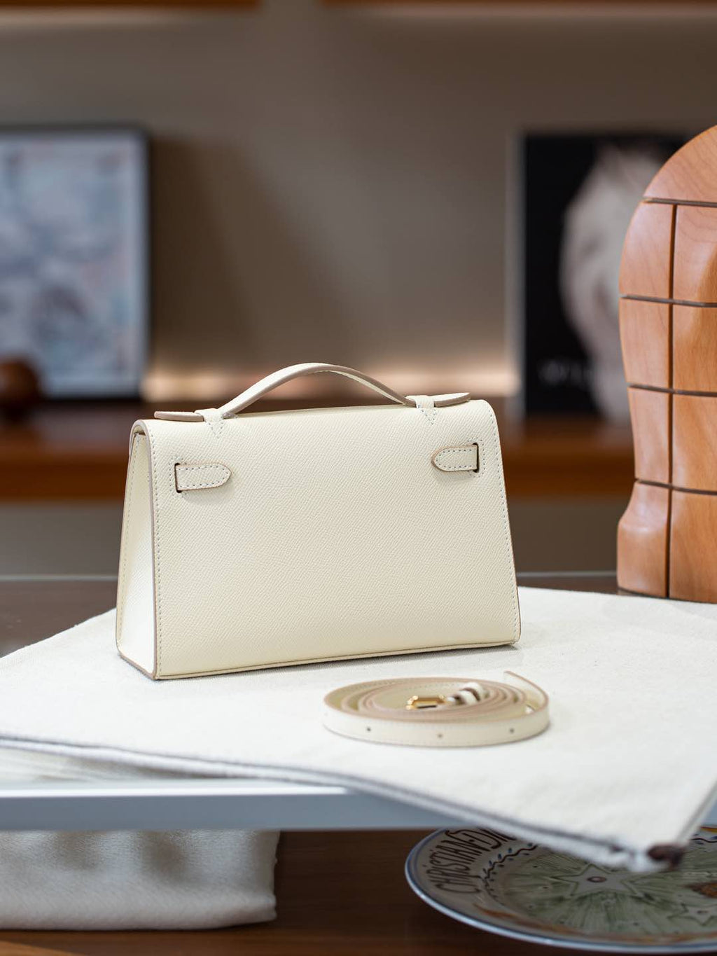 B1R66A7 Popular leather bag