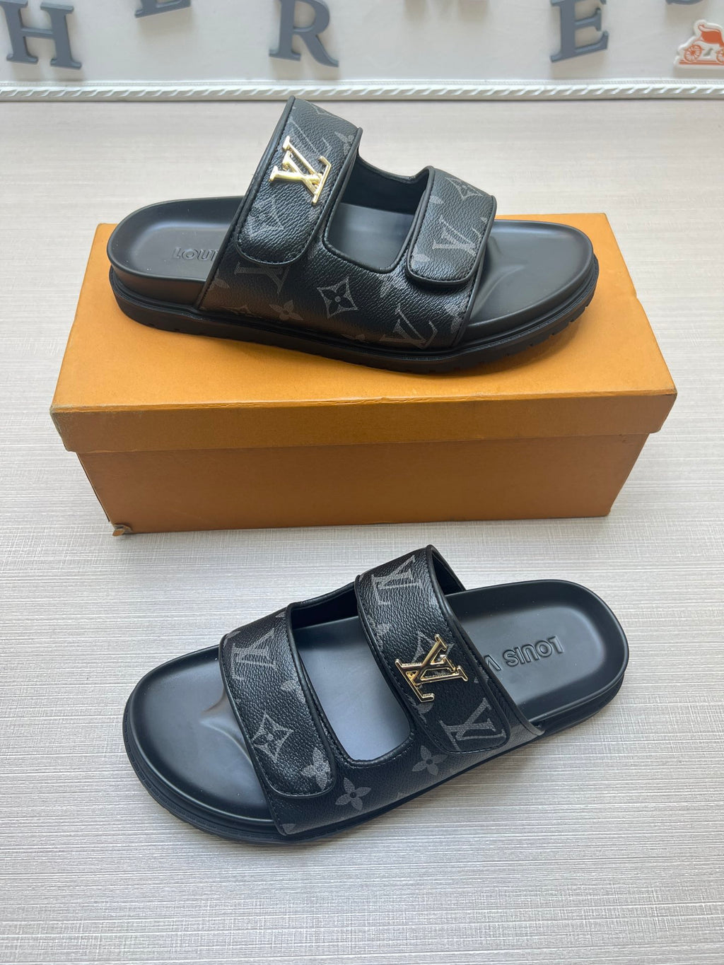 Z5ZE11 Popular slippers