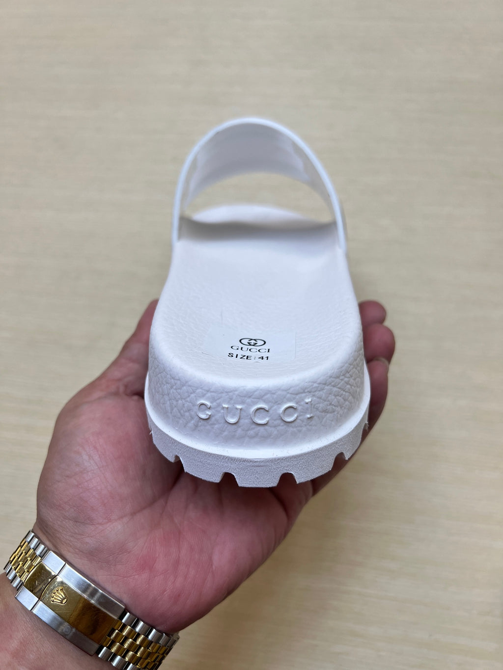 Z5X76B7  Popular slippers