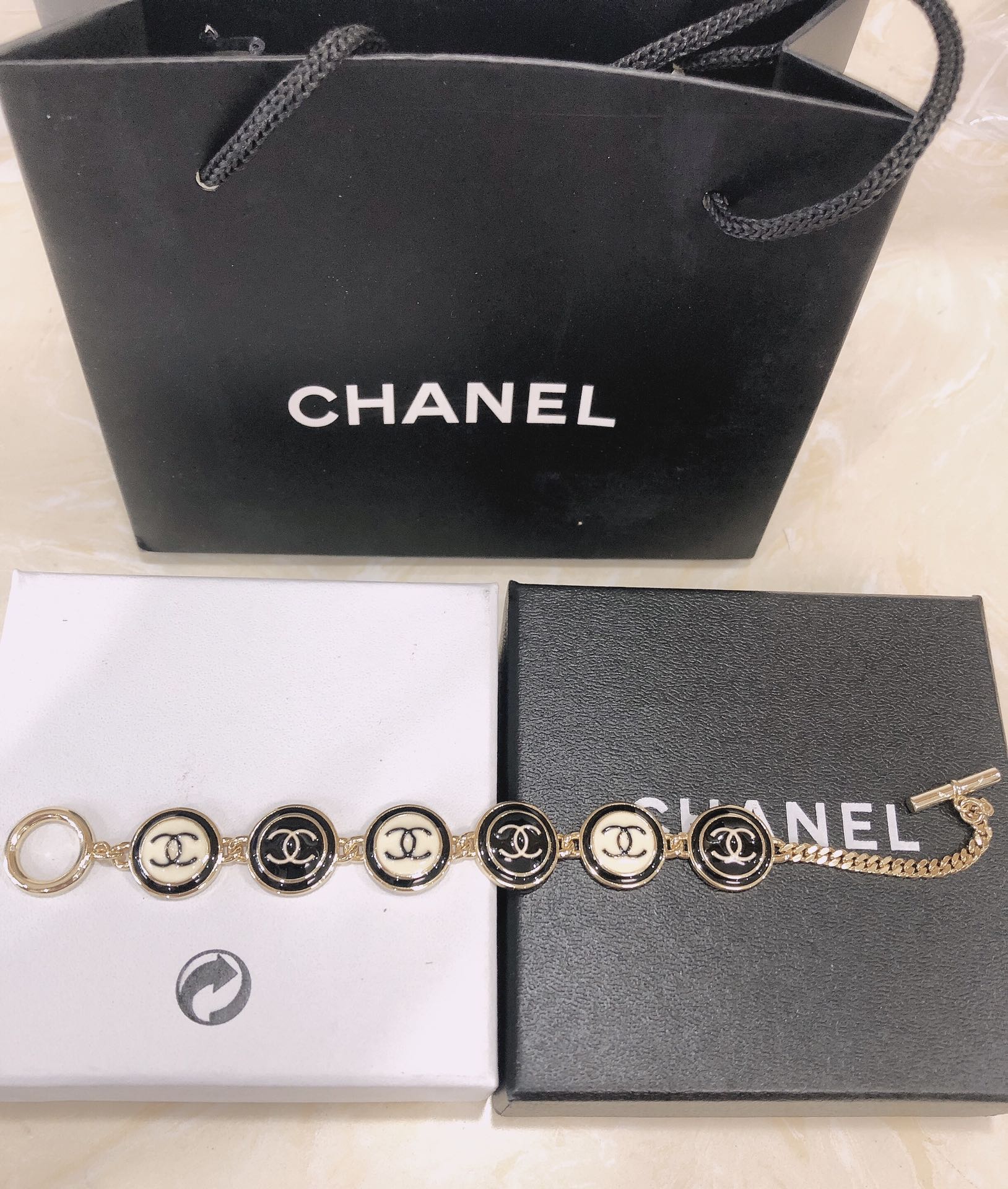 X1N83C205K  Popular bracelet