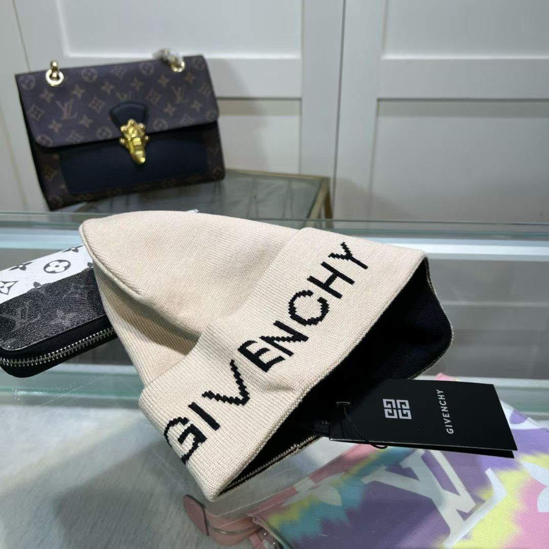 M1R86GV30 Popular hats
