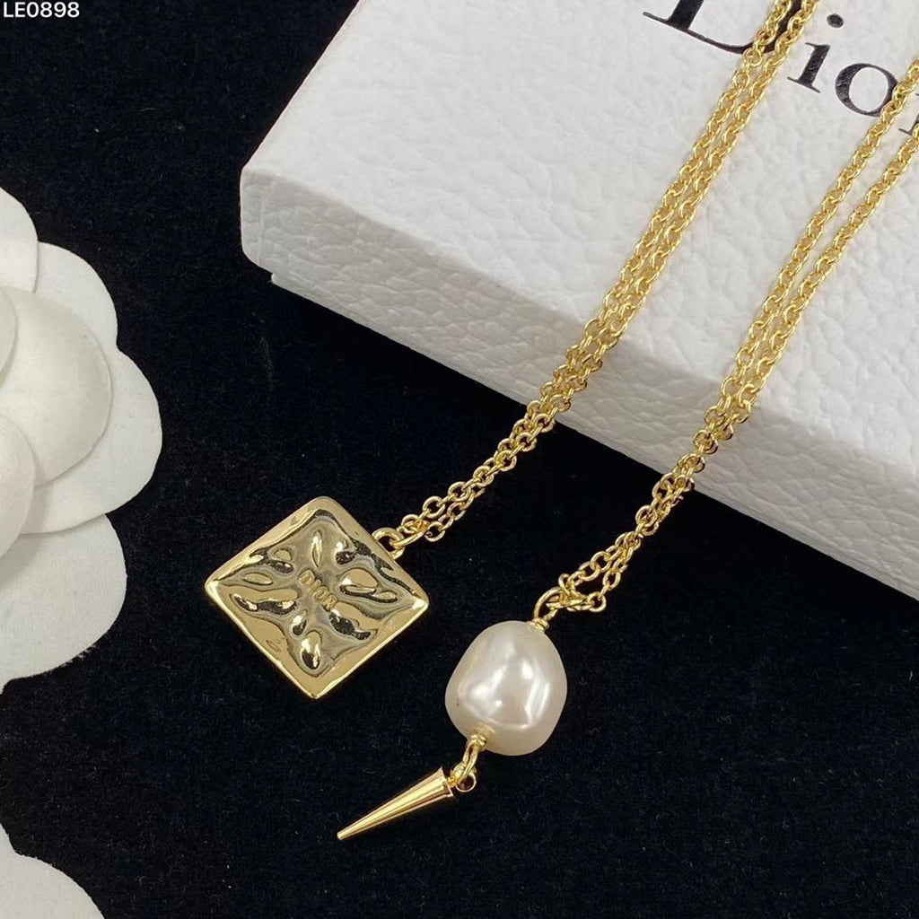 X1Q85D294X Popular Necklaces