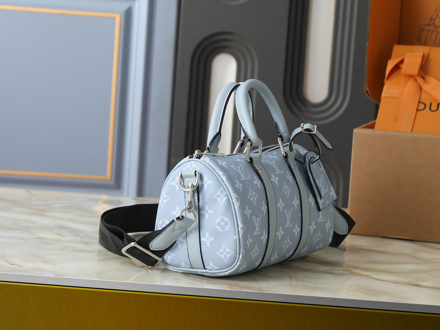B1R76E52 Popular leather bag