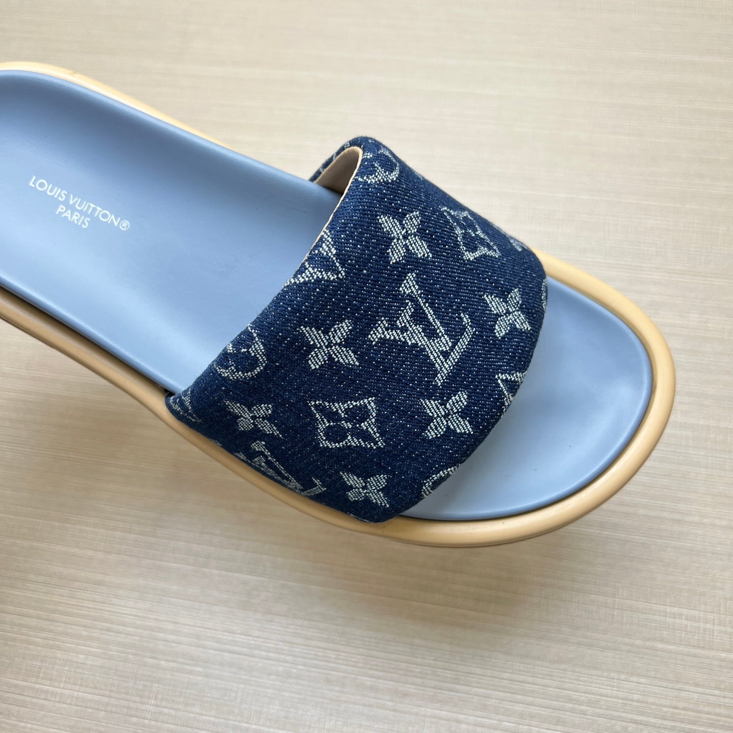 Z5Z35E302 Popular Slippers