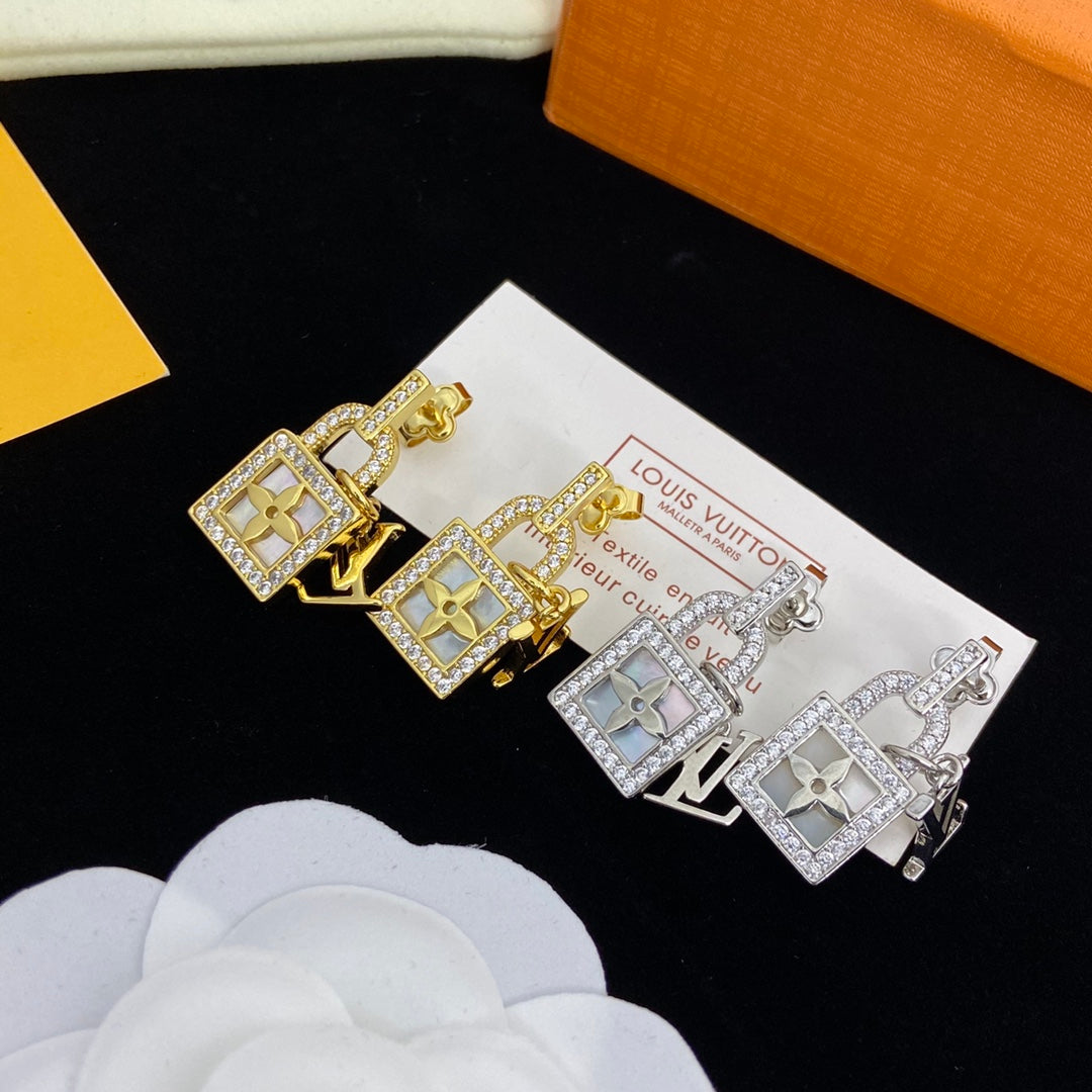 X1Z95E59E Popular Earrings