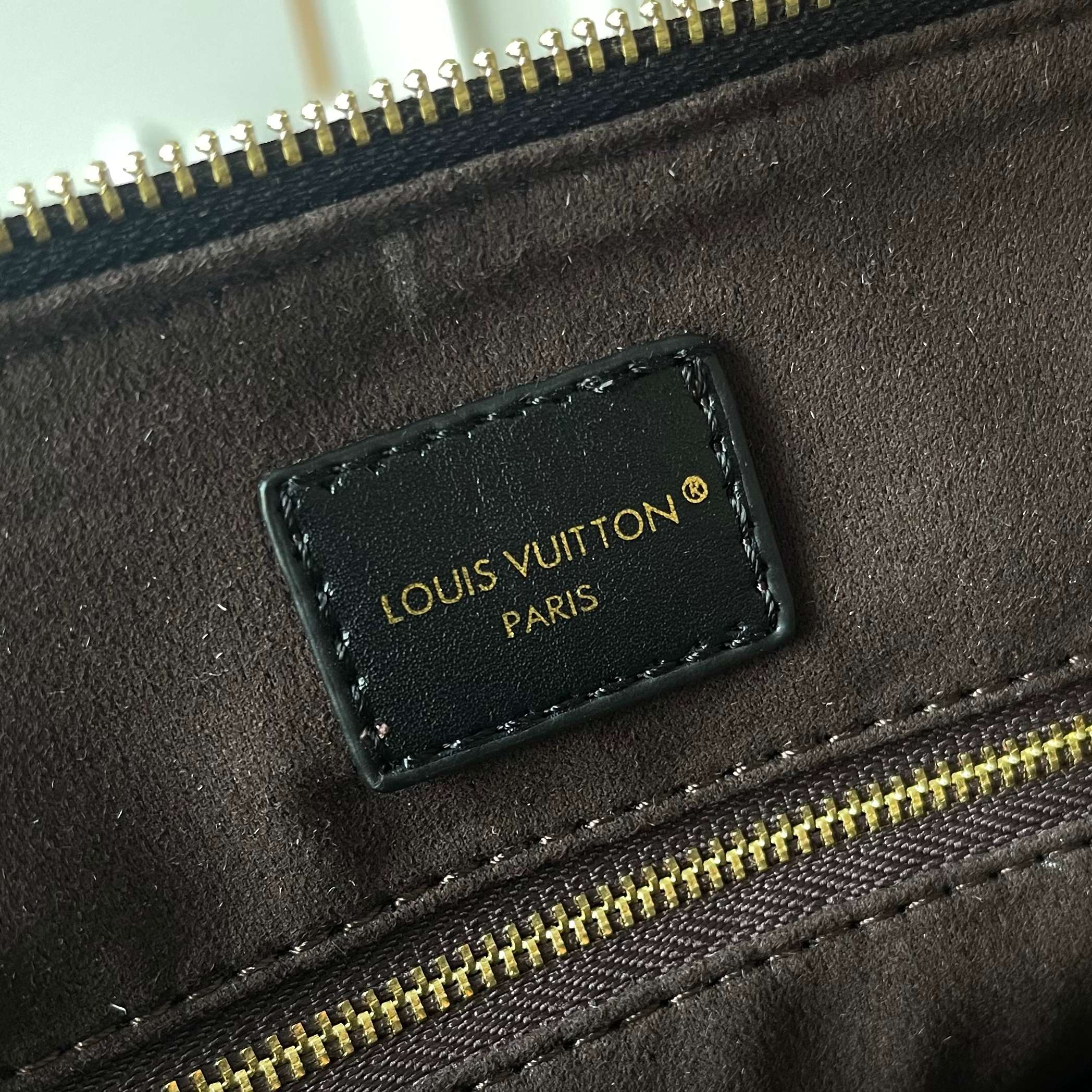 B1P46E77 Popular leather bag