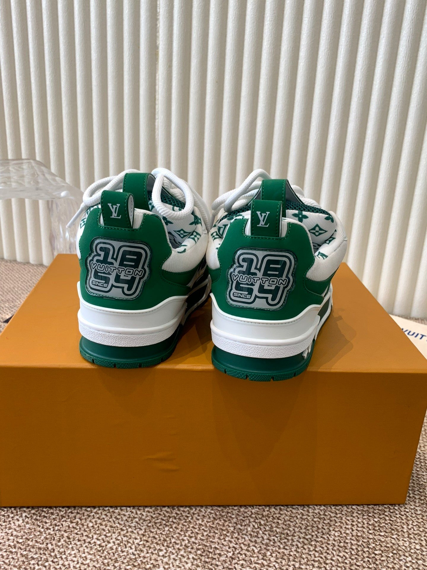 Z2Q95E183  Popular high-quality Shoes