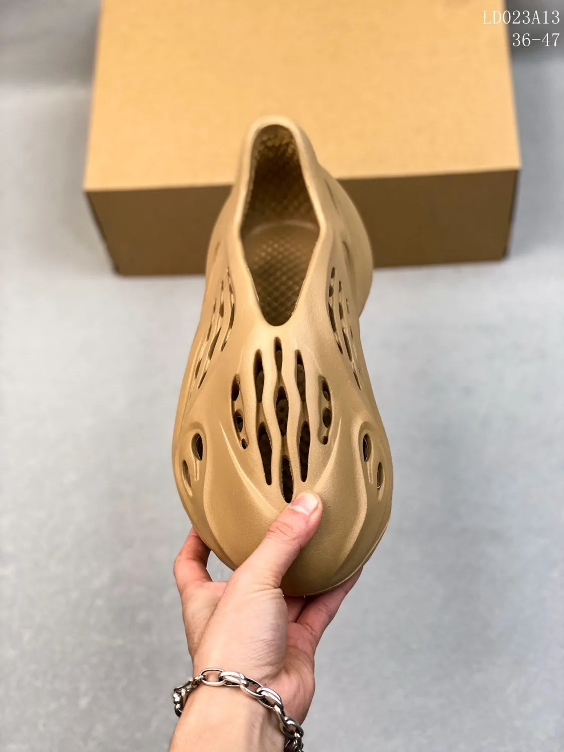 Z4R85A13  Popular shoes