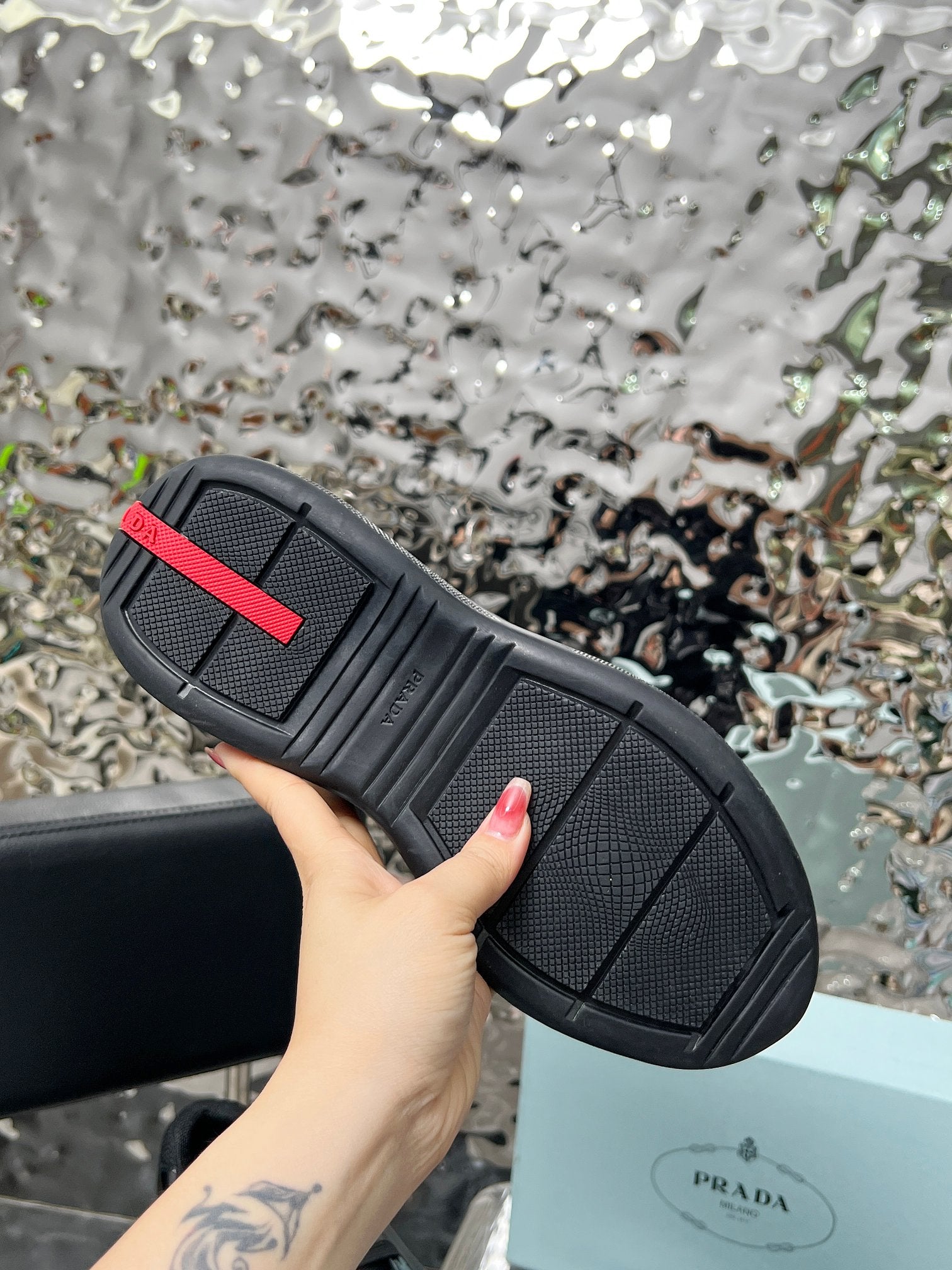 Z2P76P01 Popular high-quality leather Shoes