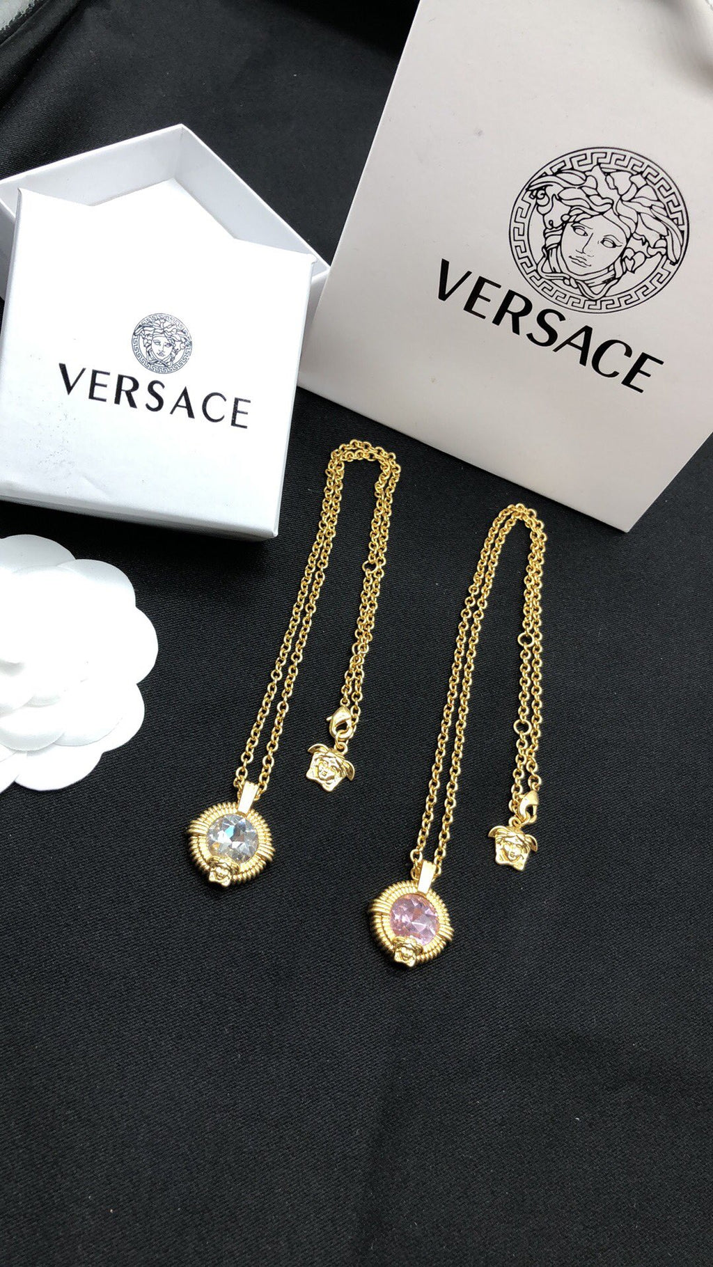 X1R75V62X Popular    Necklaces