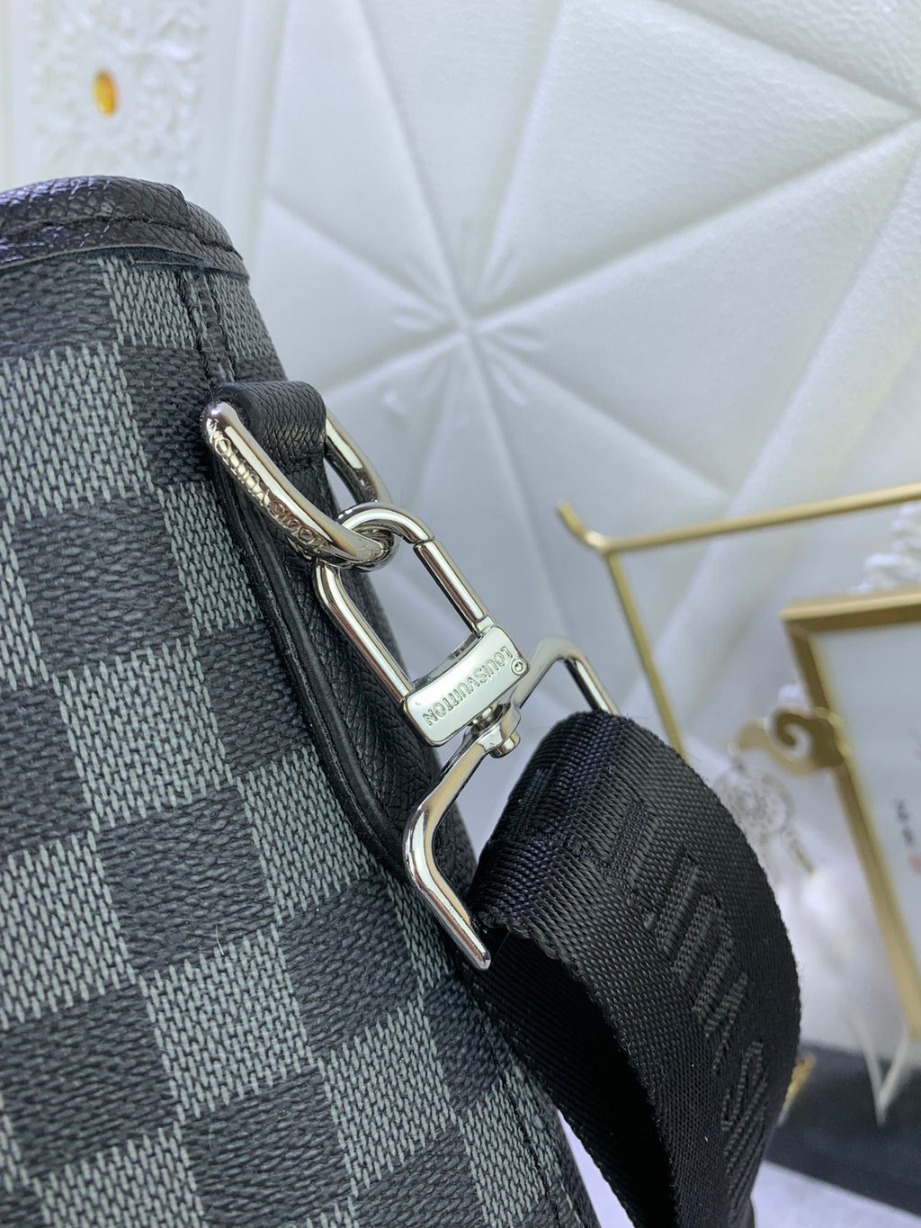 B12X44E350 Popular    leather bag 