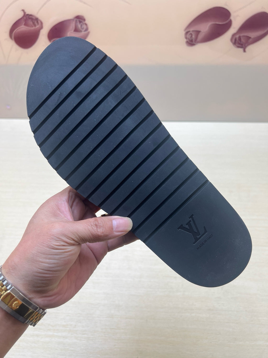 Z5R66E21 Popular  Slippers