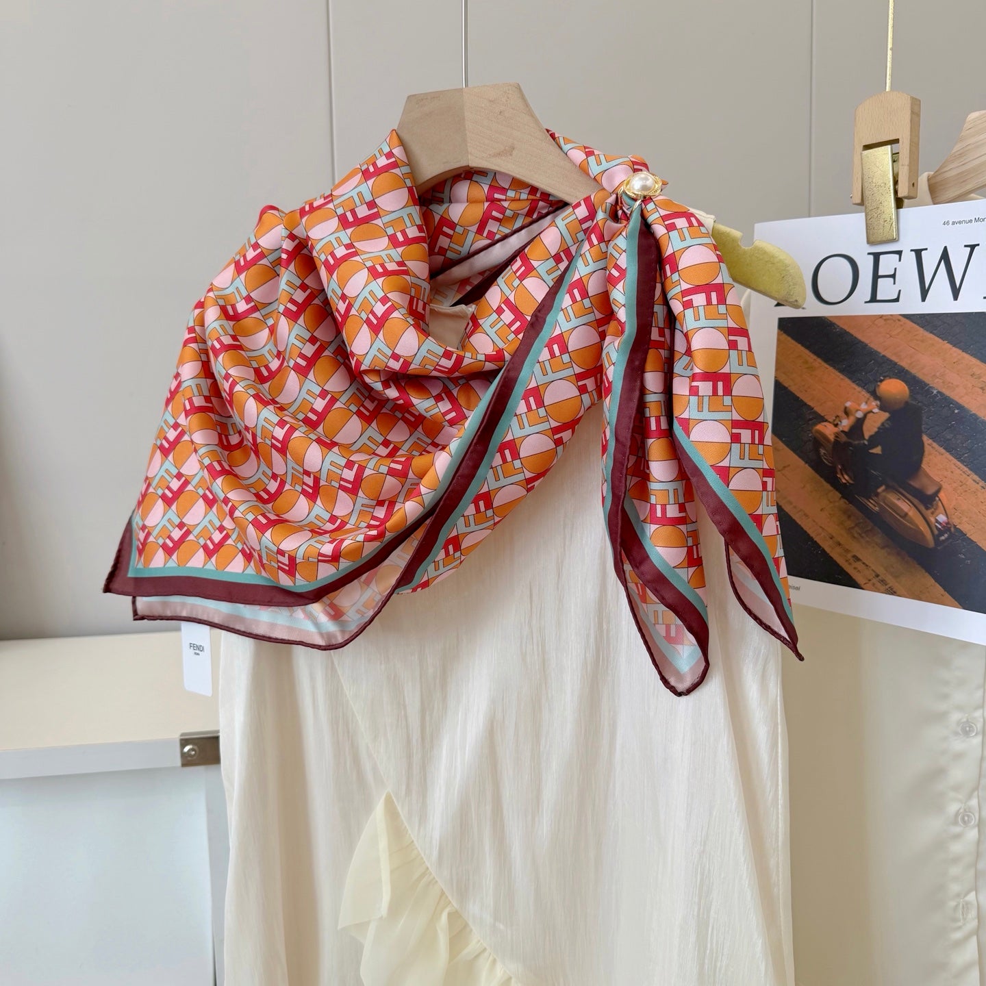 W1N36F10 Popular Silk Scarve