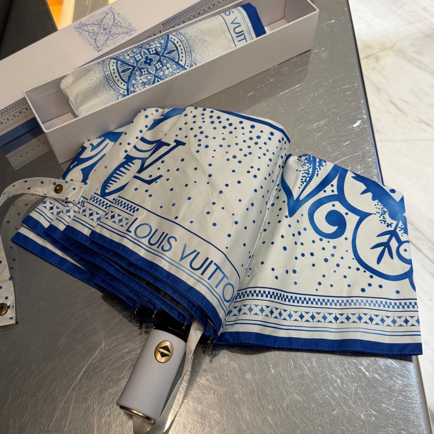J1N46E3 Popular UV resistant umbrella