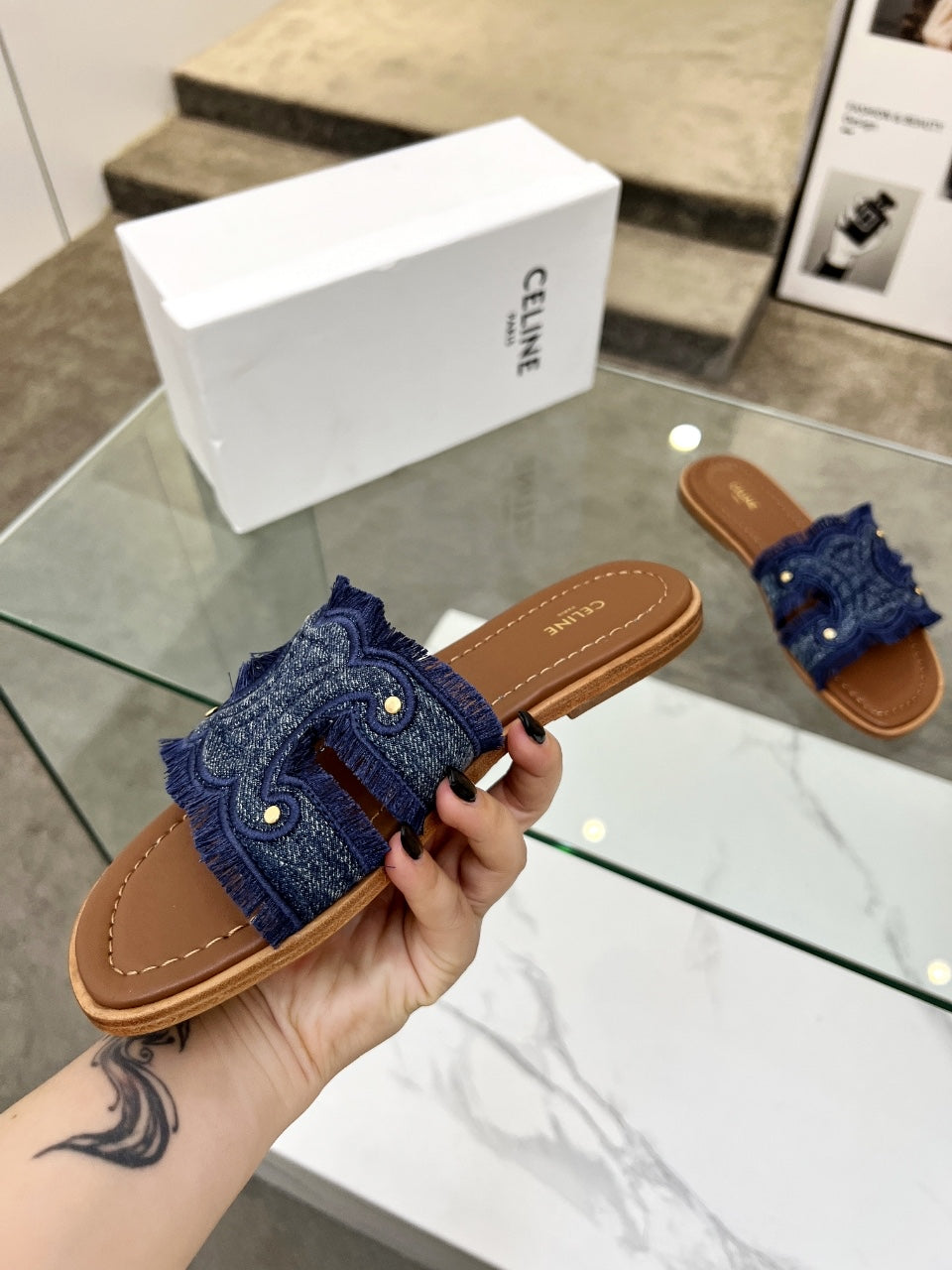 Z2Q55CL25 Popular  leather shoes