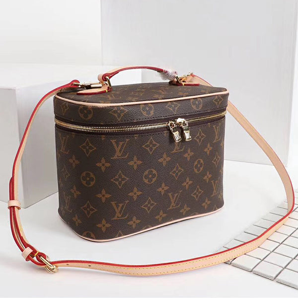 B1P70E104 Popular leather bag 