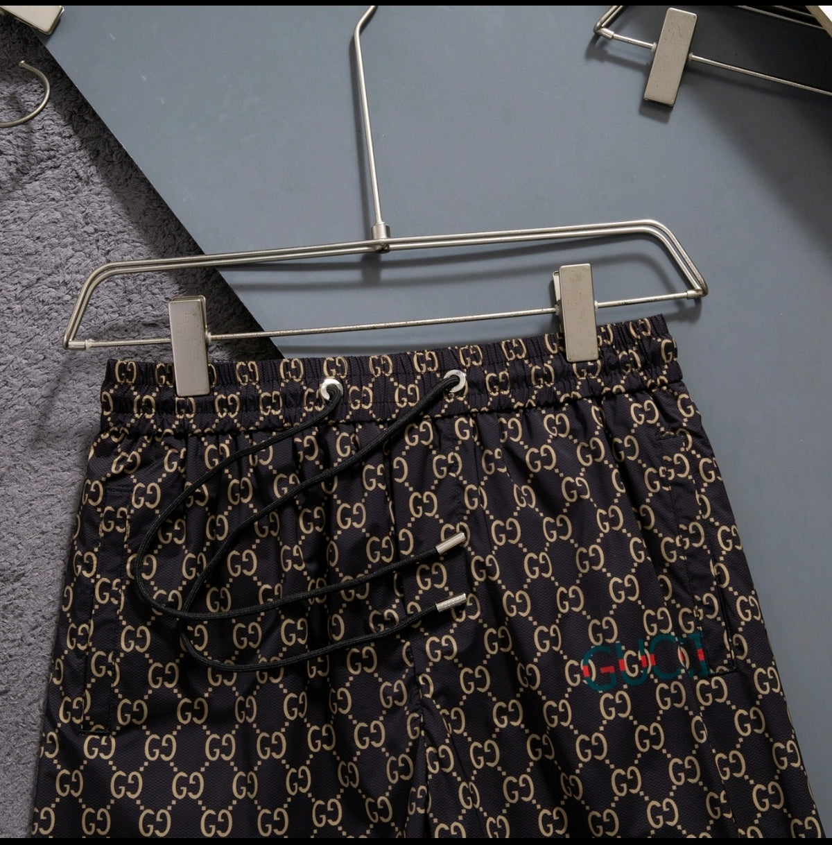 U1N36B15 Popular shorts