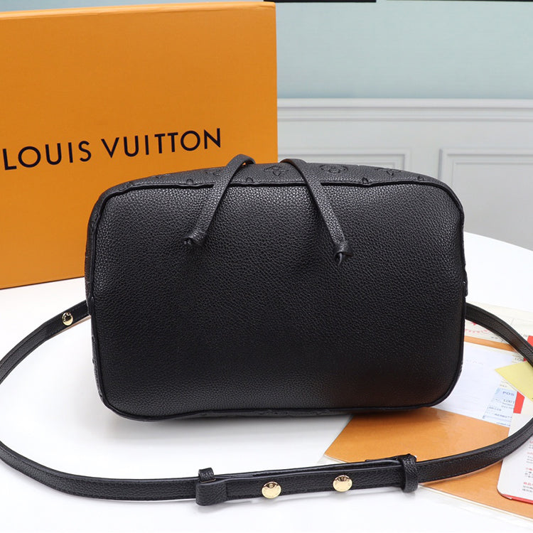 B1P11E81 Popular  leather bag 