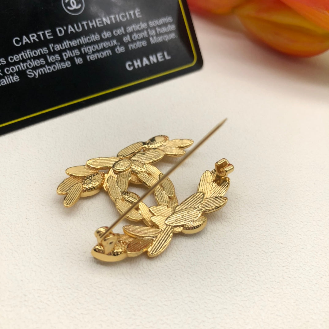 X1Z94C876   Popular Brooch