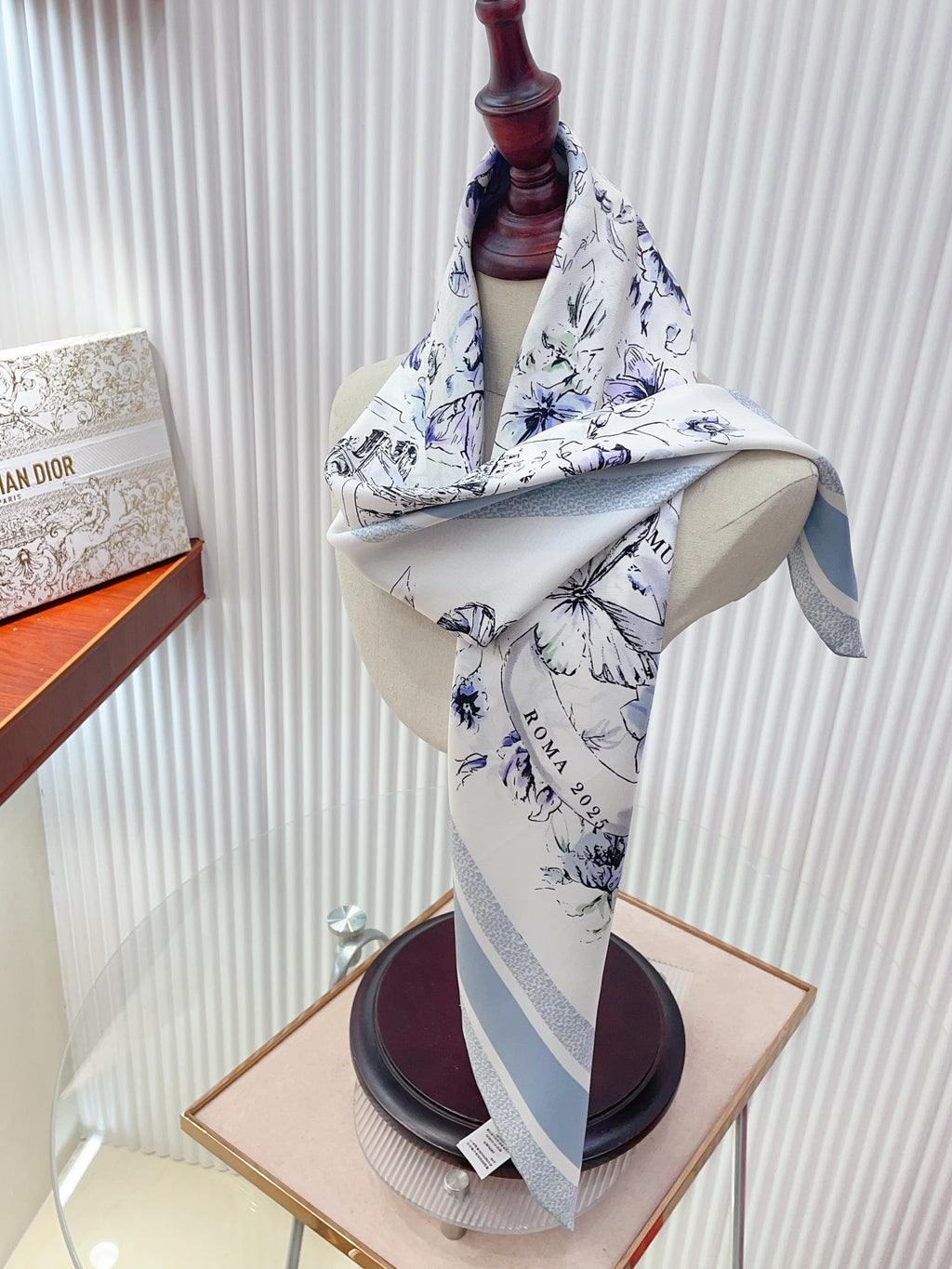 W1N36D27 Popular Silk Scarve
