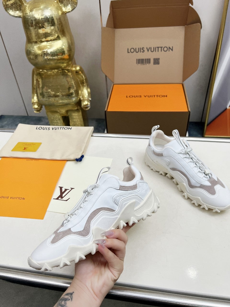 Z2Q105E284 Popular high-quality Shoes