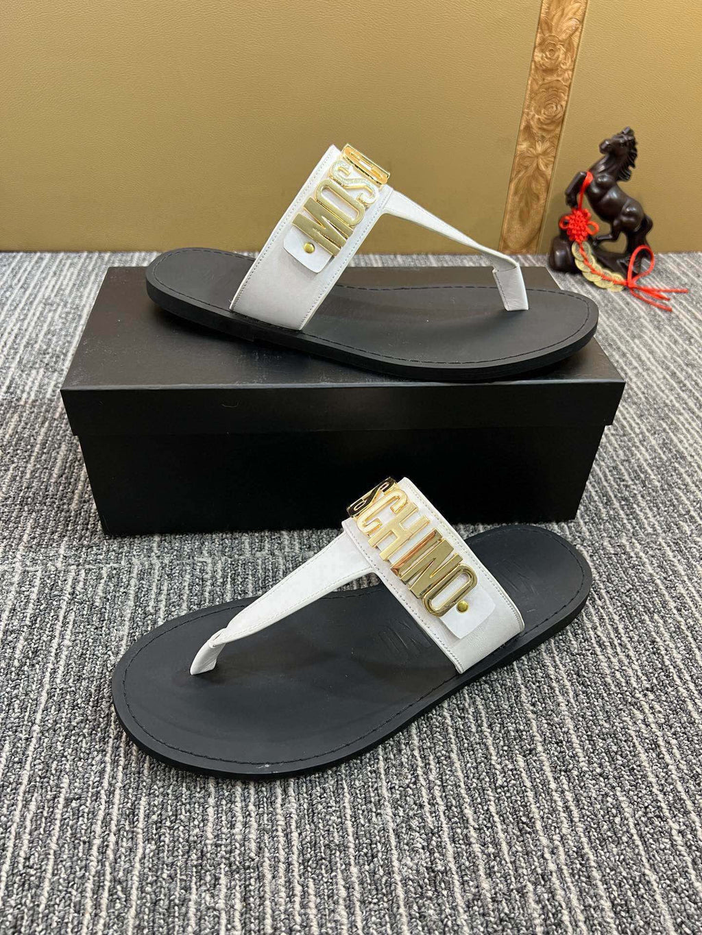 Z5ZA118 Popular slippers