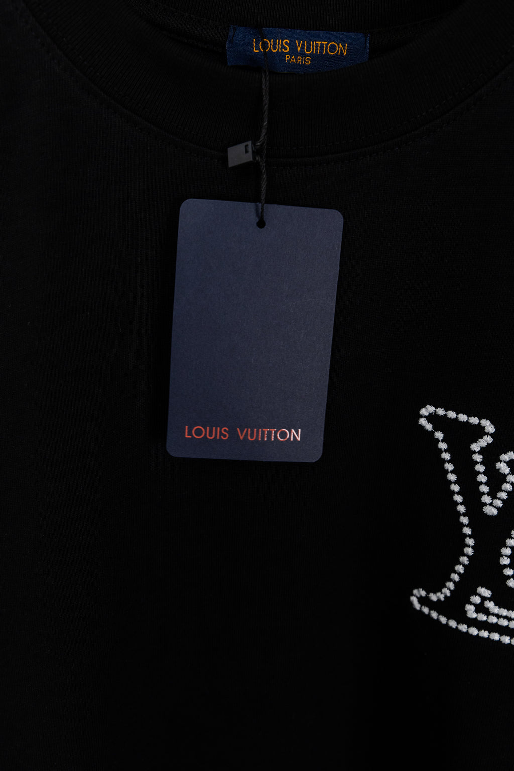 U1P36E125 Popular T-shirts
