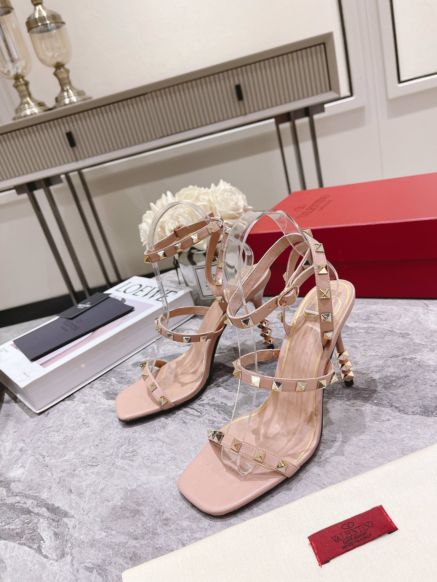 Z2Q55VL56 Popular  leather High heels