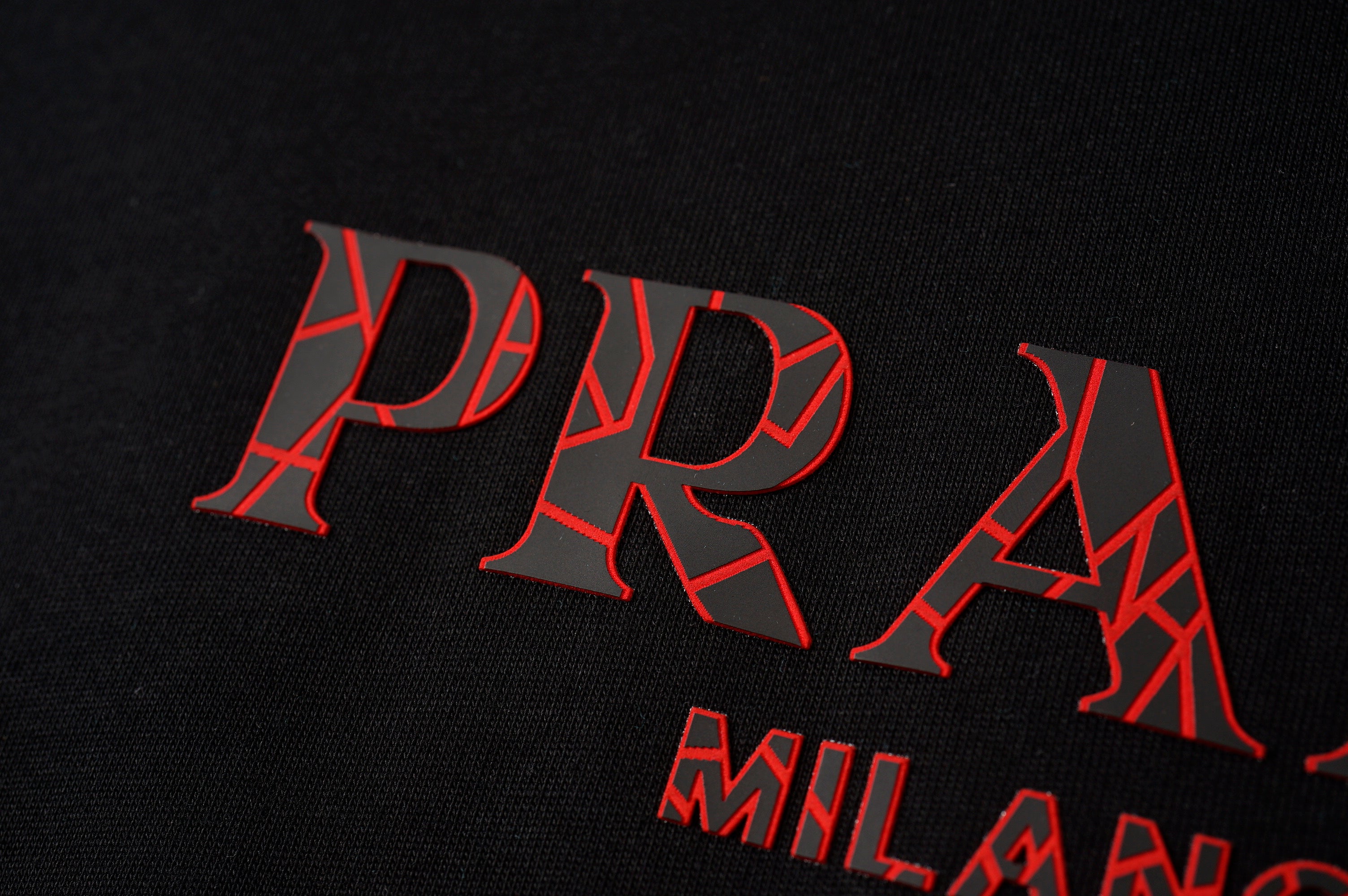 U1R76P50 Popular T-shirts