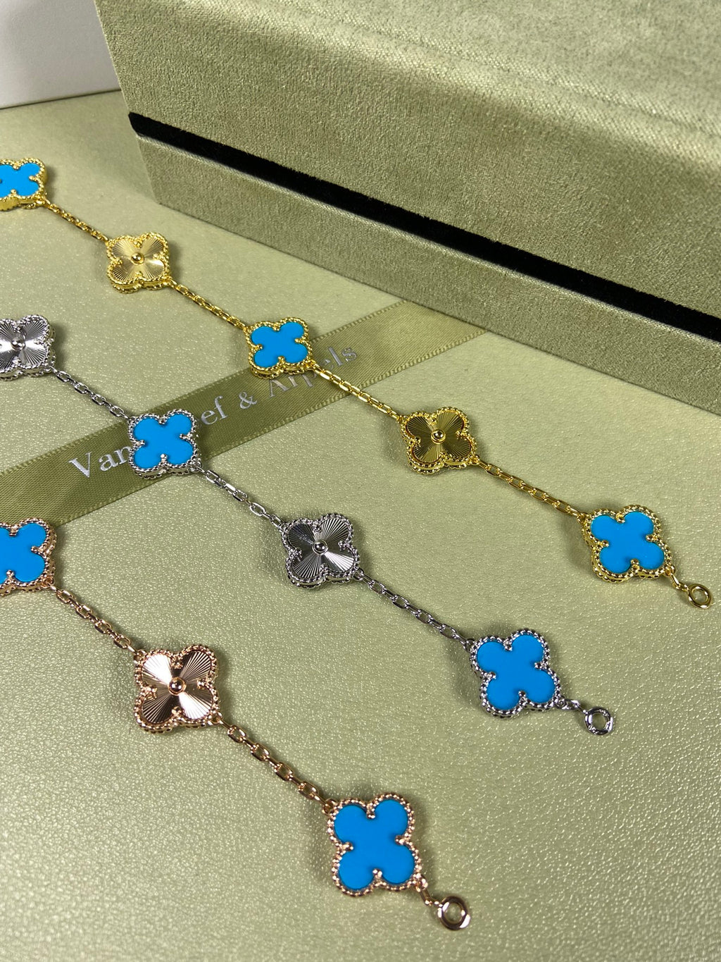 X5X94VA181K  Popular bracelets  5 flowers normal size1.5cm flower