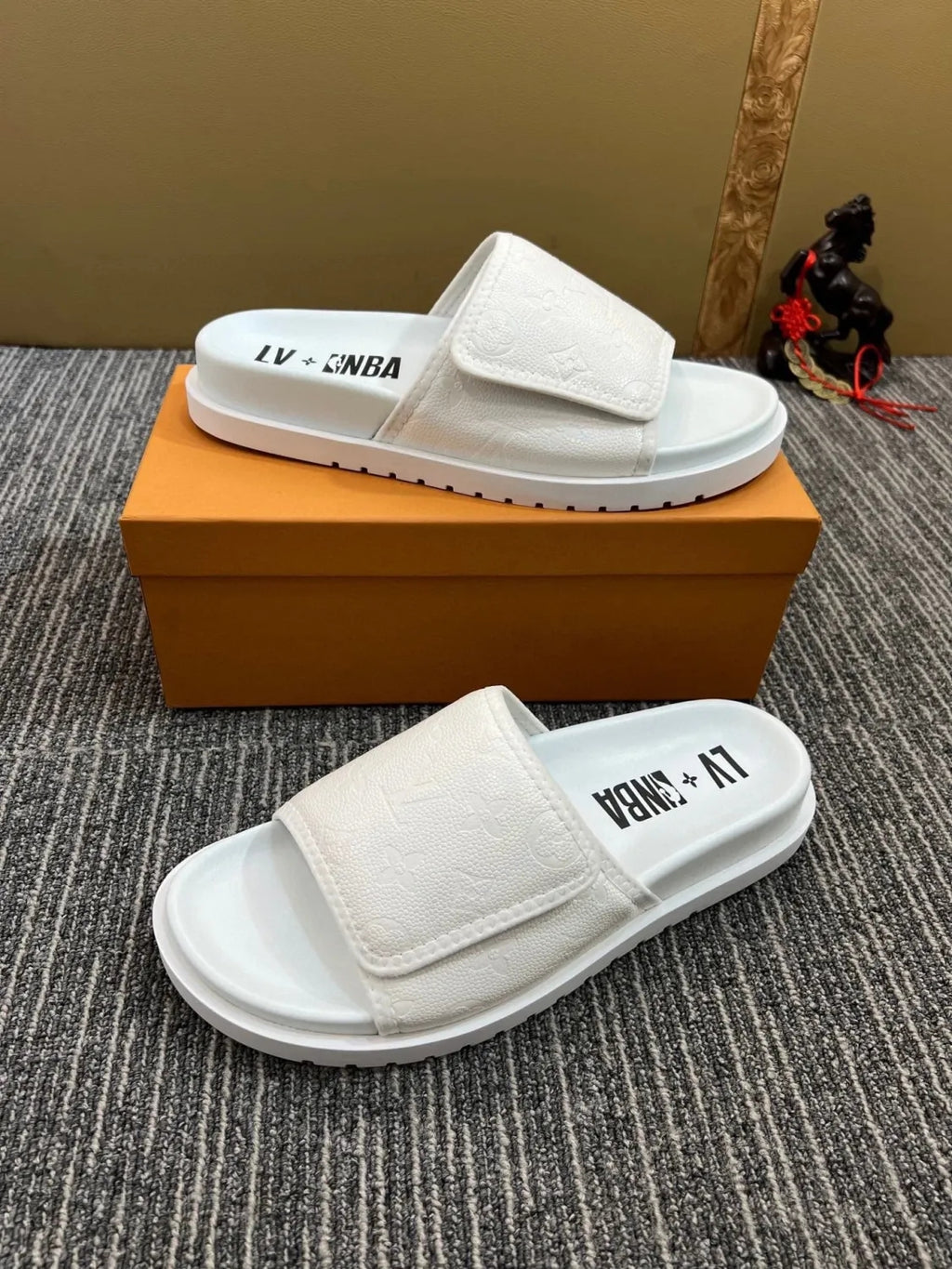 Z5YE47 Popular Slippers