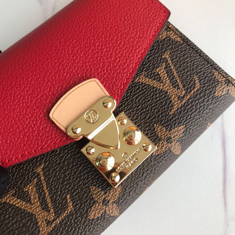 B1P20E10 Popular leather wallets