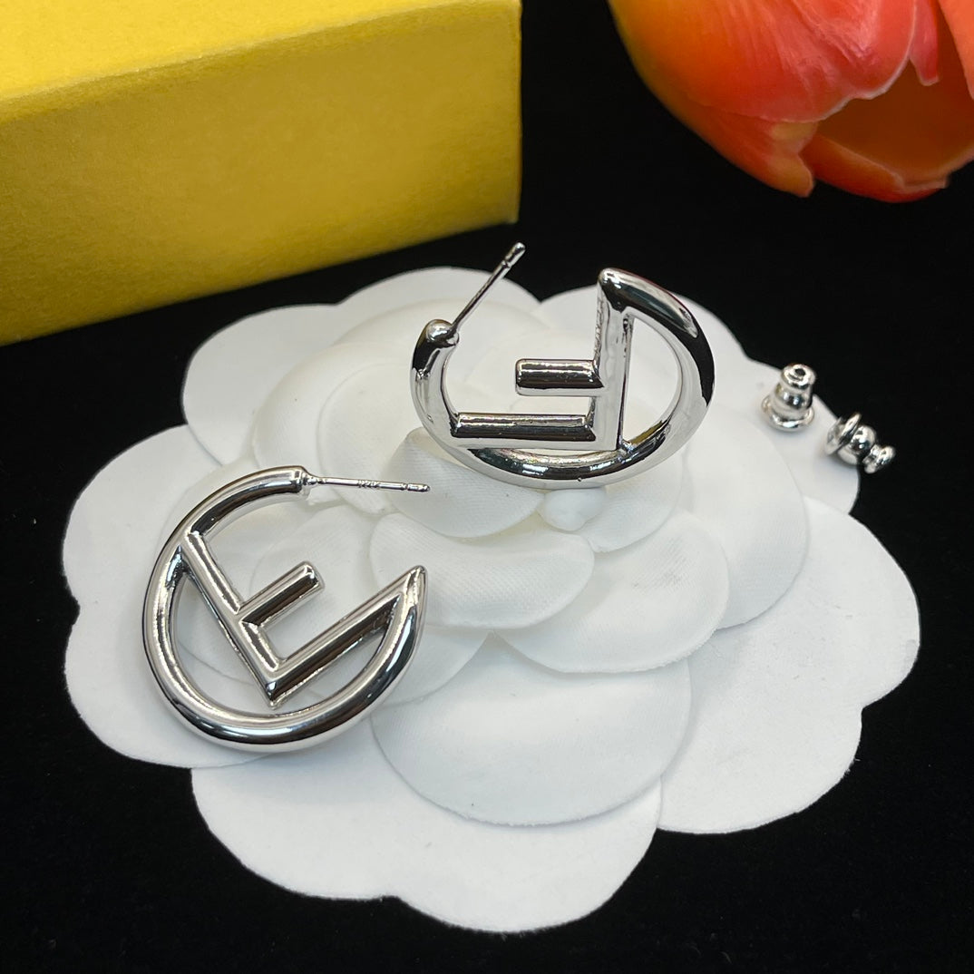 X1Z94F647E Popular  Earrings