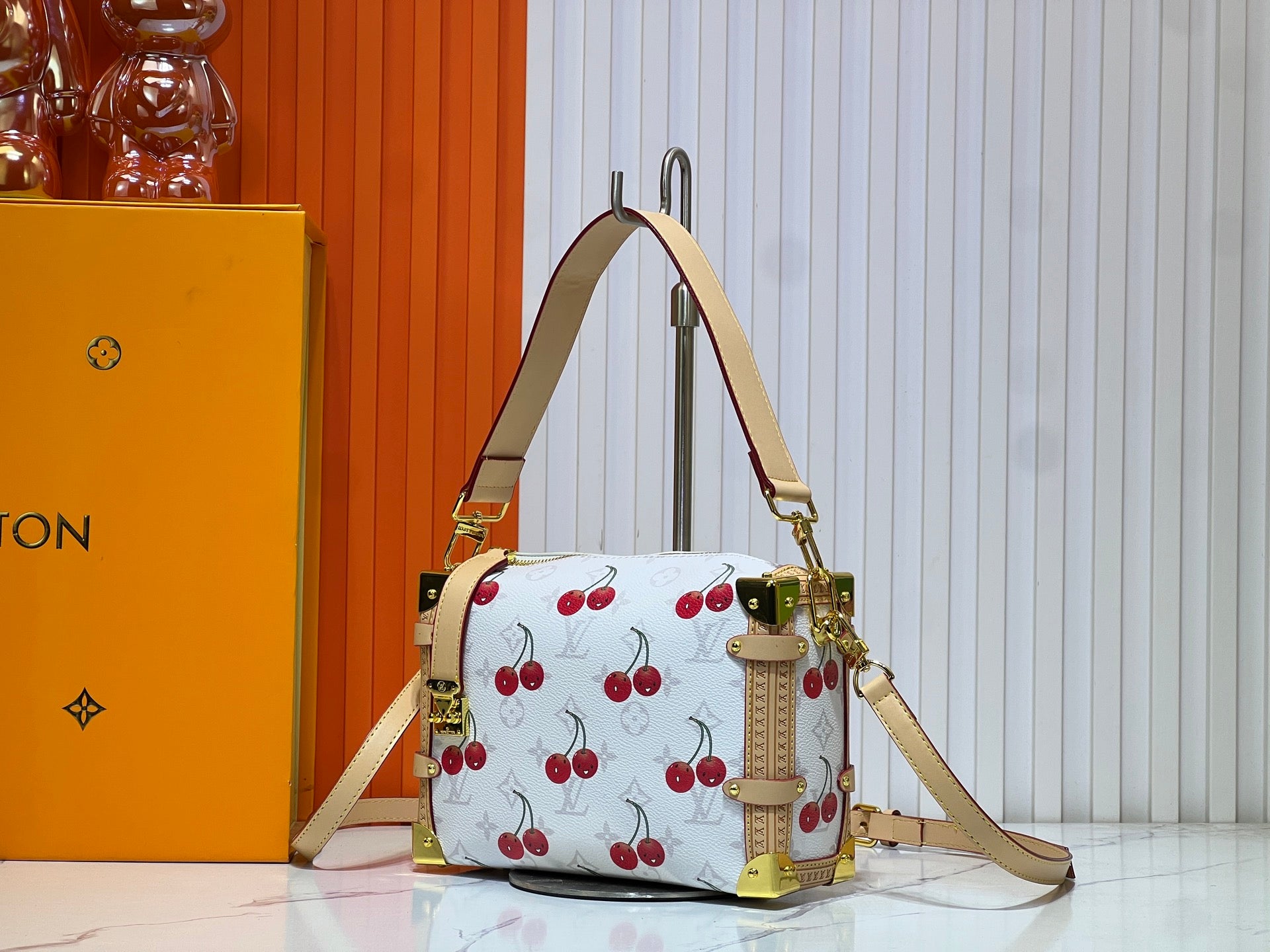 B1N55E18 Popular    leather bag