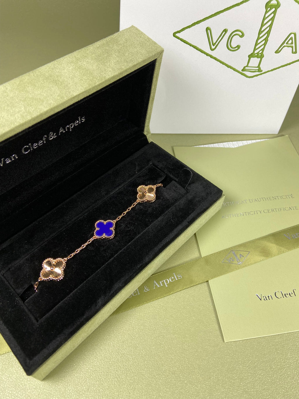 X5X94VA181K  Popular bracelets  5 flowers normal size1.5cm flower