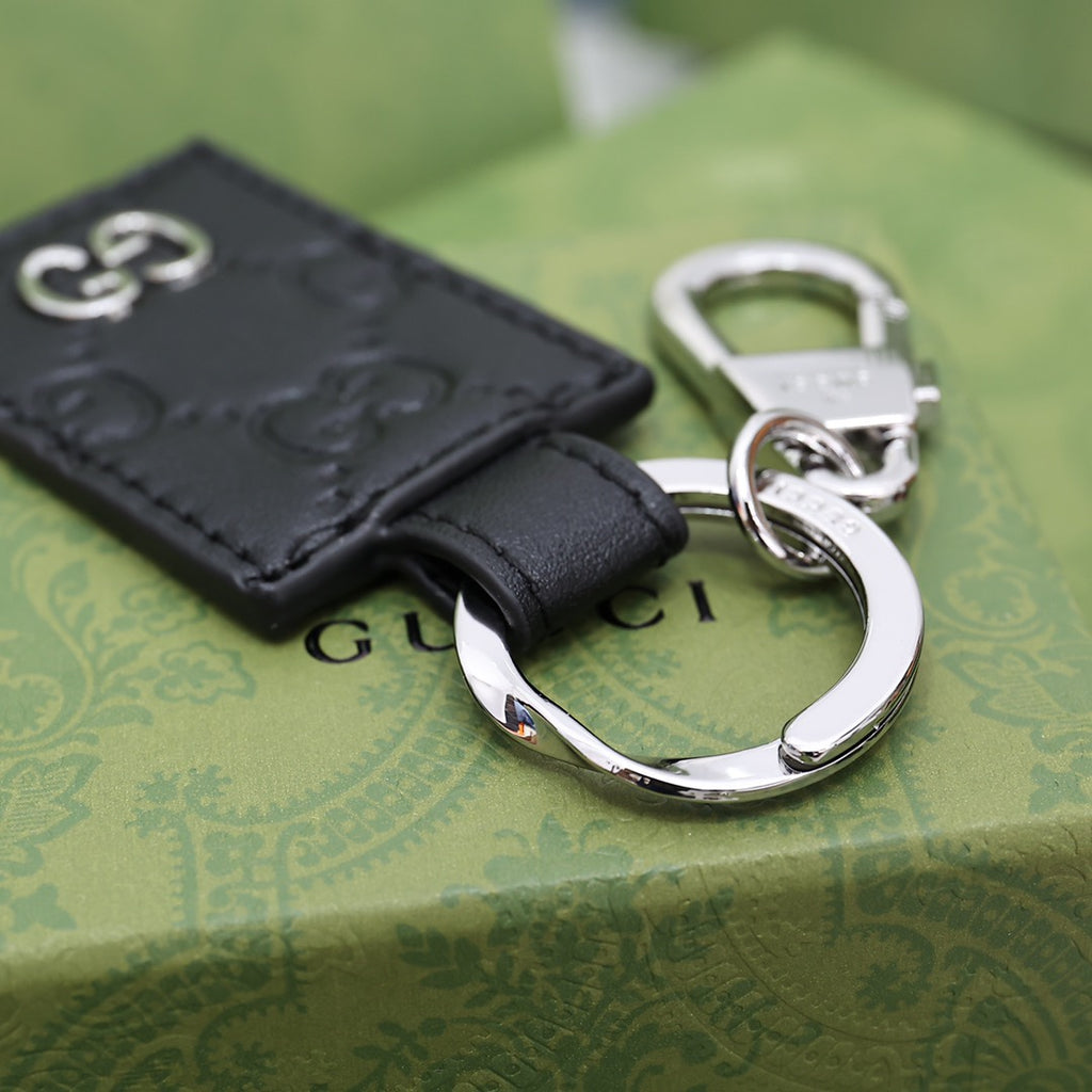 A1Z105B102 Popular bag 's charms accessories