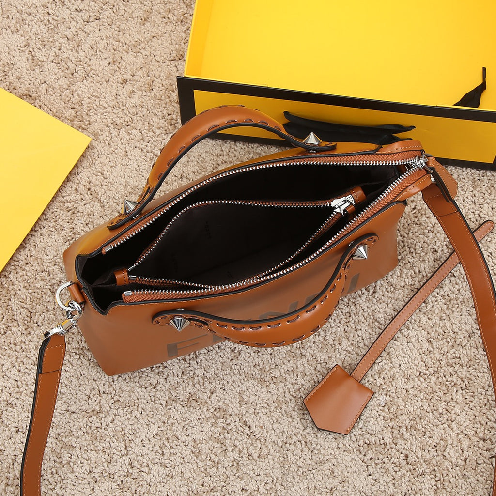 B5X111F41 Popular leather bag 